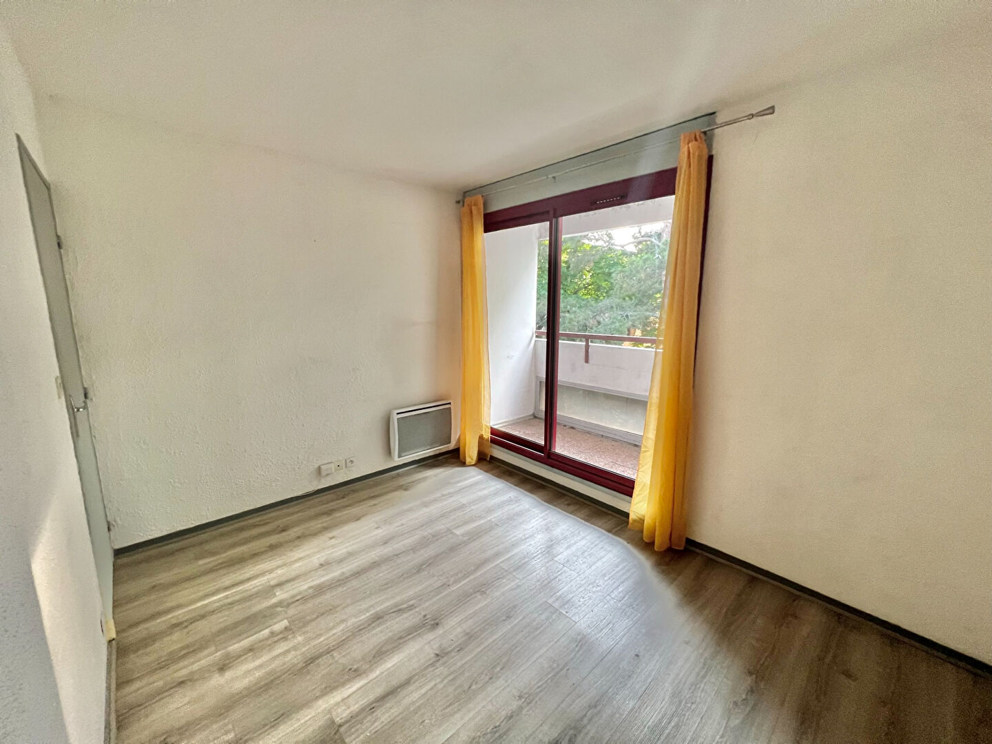 APPARTEMENT AIX EN PROVENCE - 2 pi\u00e8ce(s) - 28.11 m2